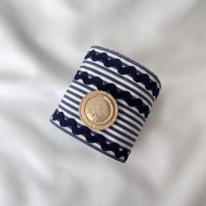 Cufflet marine button